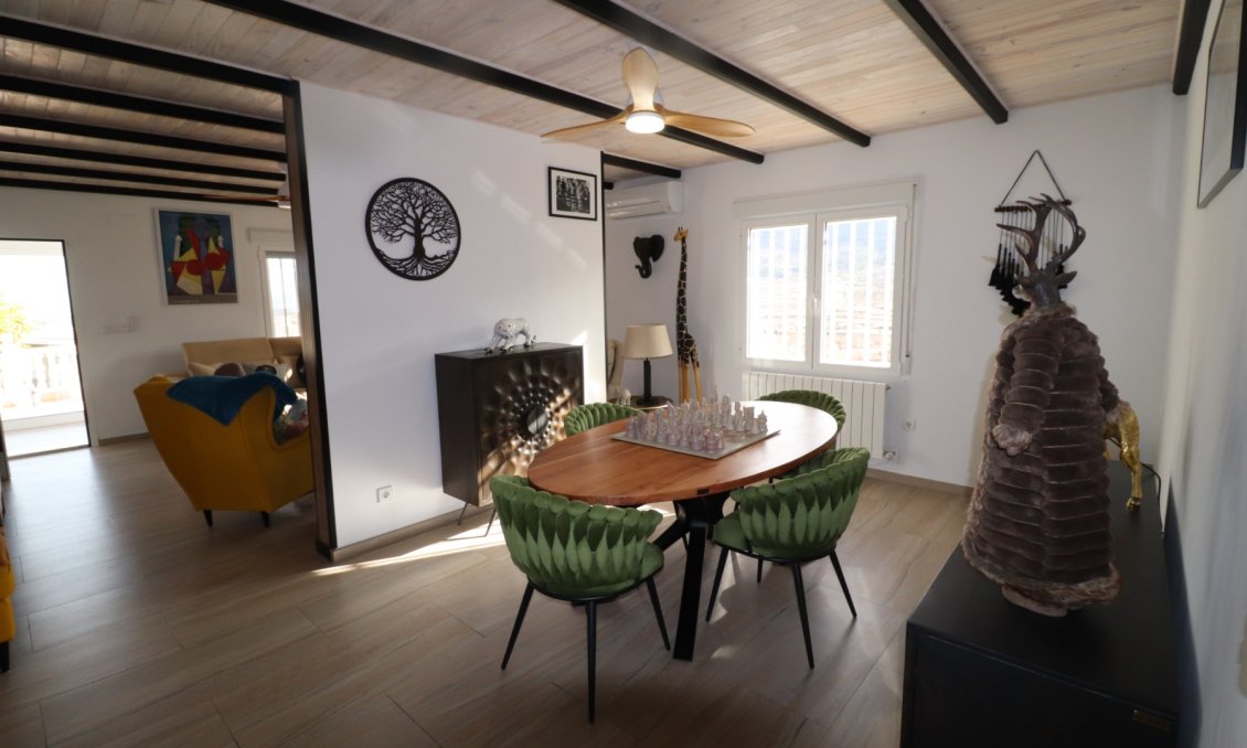 Revânzare - Vilă -
La Romana - Inland