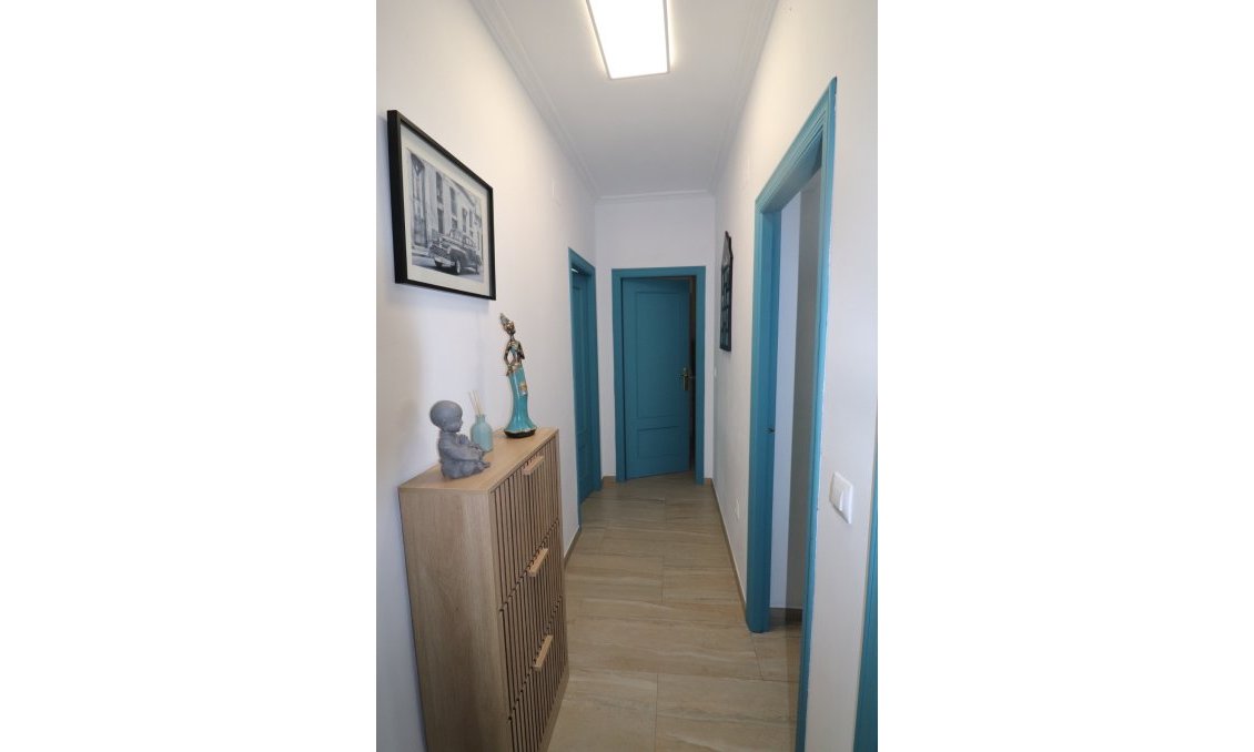 Revânzare - Vilă -
La Romana - Inland