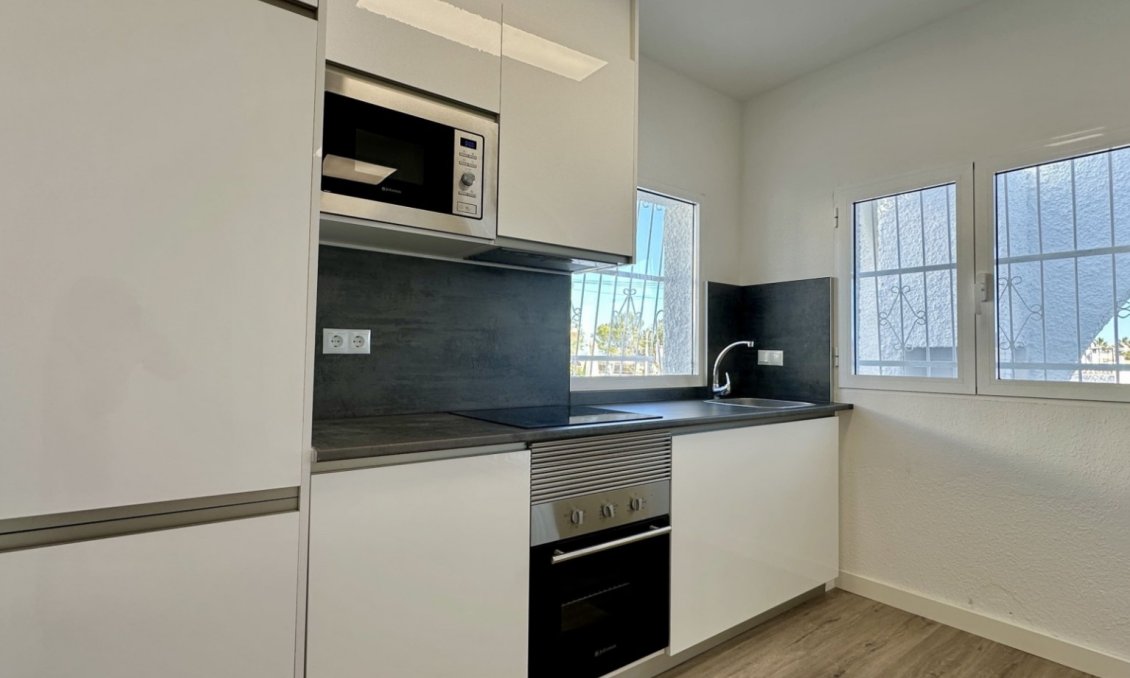 Revânzare - Bungalou -
Orihuela Costa - Costa Blanca