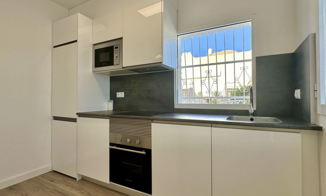 Revânzare - Bungalou -
Orihuela Costa - Costa Blanca