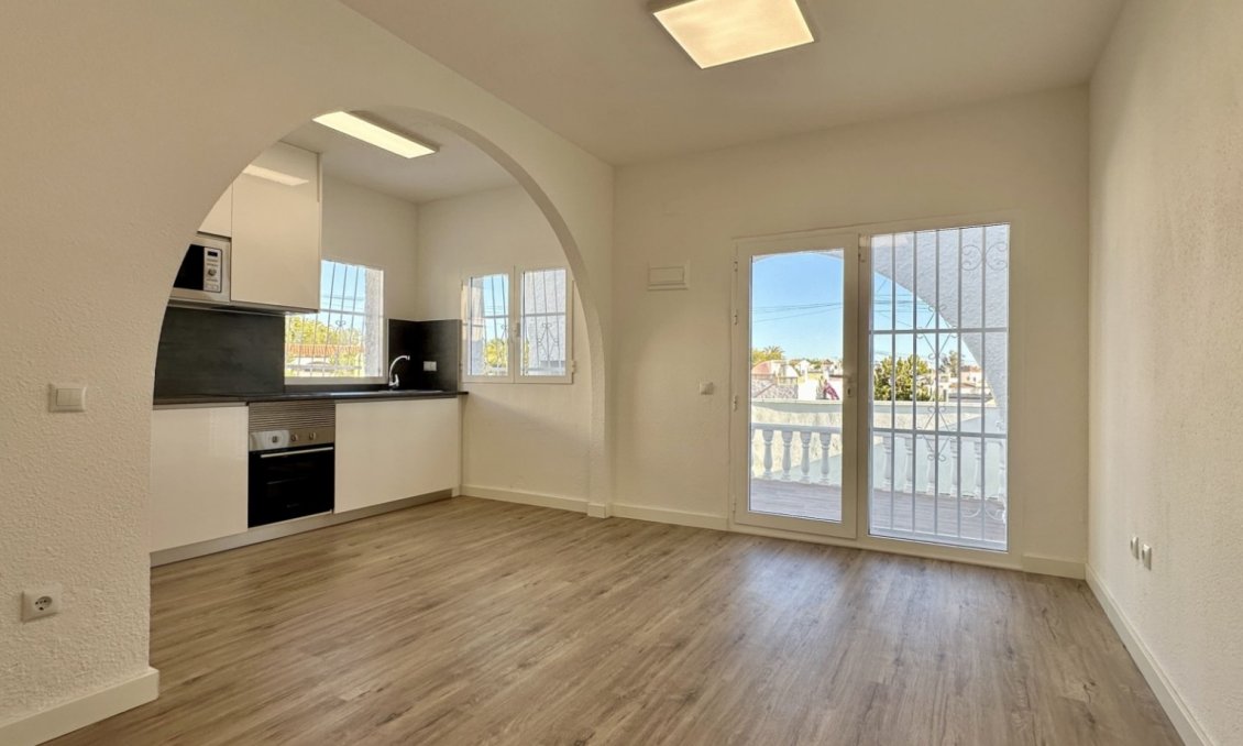 Revânzare - Bungalou -
Orihuela Costa - Costa Blanca