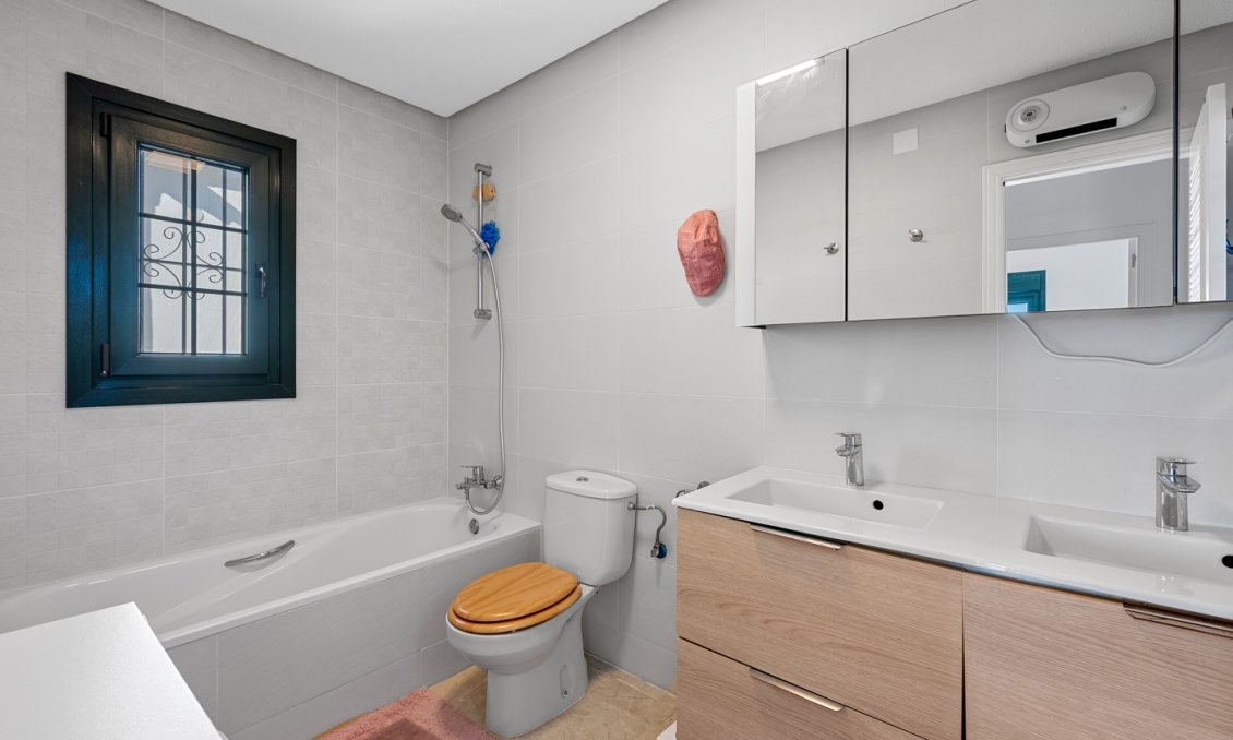 Revânzare - Vilă -
Orihuela Costa - Costa Blanca