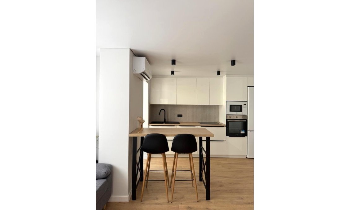 Revente - Appartement -
Torrevieja - Paseo Maritimo