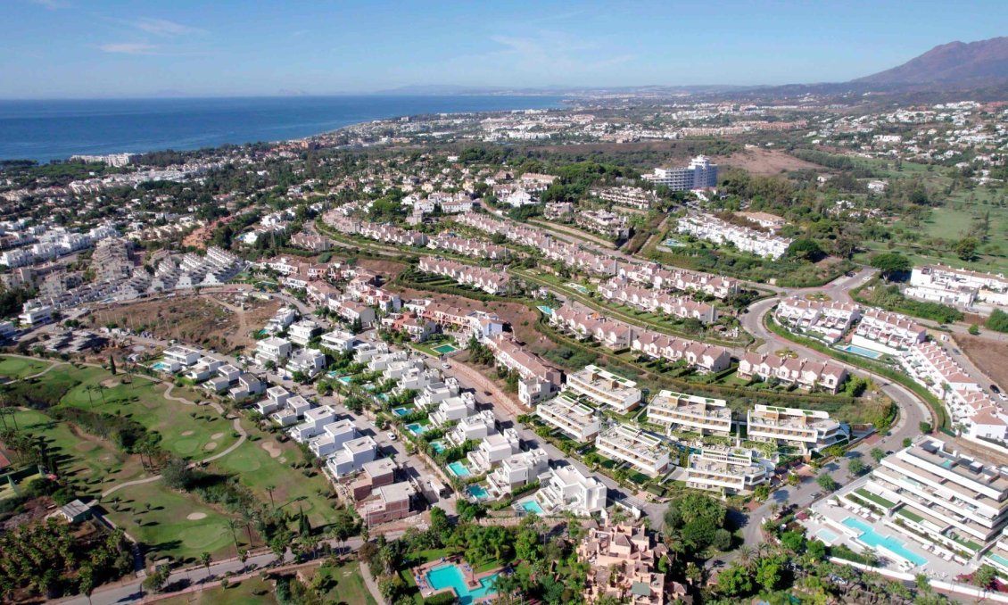 Új építésű - Sorház -
Estepona - El Paraiso Golf