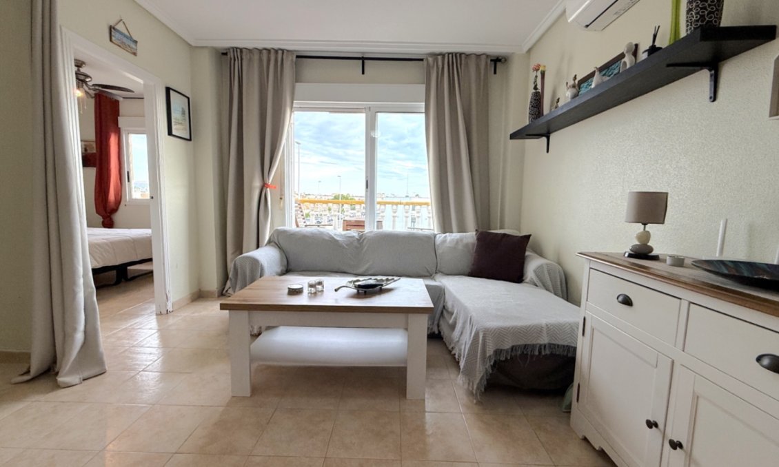 Használt Ingatlanok - Apartman -
Orihuela - Inland