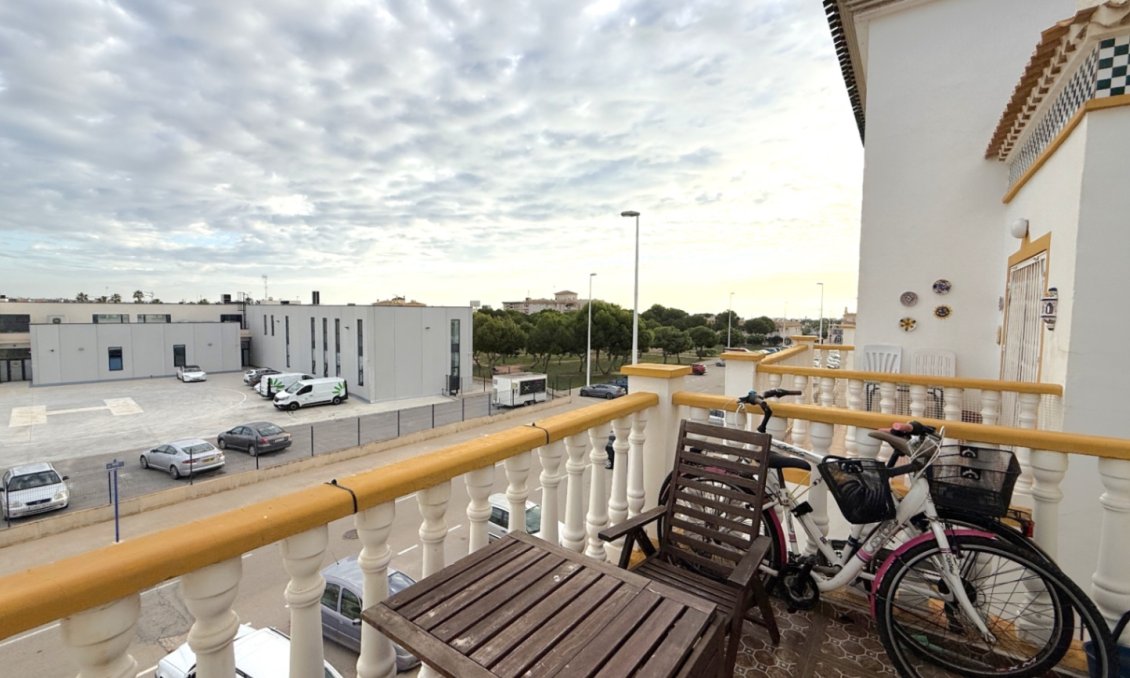 Használt Ingatlanok - Apartman -
Orihuela - Inland