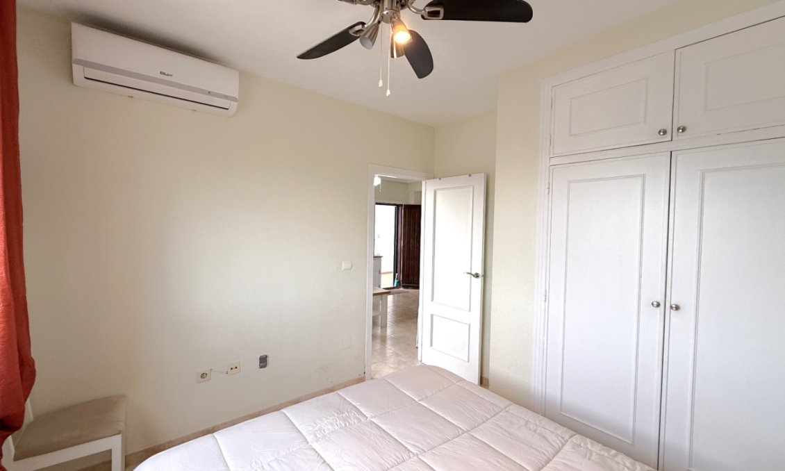 Használt Ingatlanok - Apartman -
Orihuela - Inland