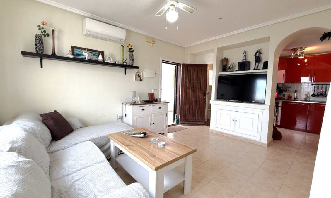 Használt Ingatlanok - Apartman -
Orihuela - Inland