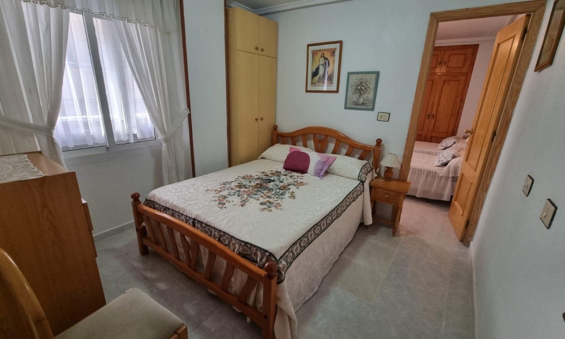 Revânzare - Apartament -
Torrevieja - Playa del Cura