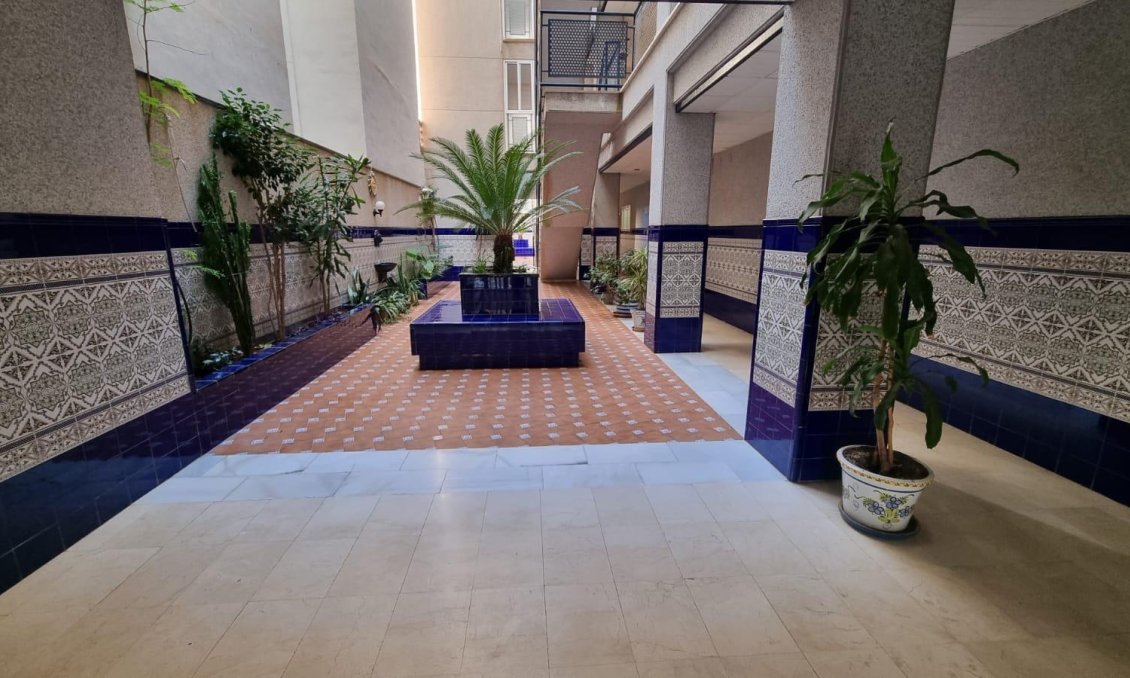 Revânzare - Apartament -
Torrevieja - Playa del Cura