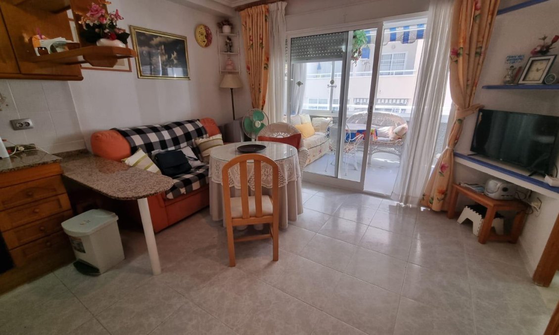 Revânzare - Apartament -
Torrevieja - Playa del Cura