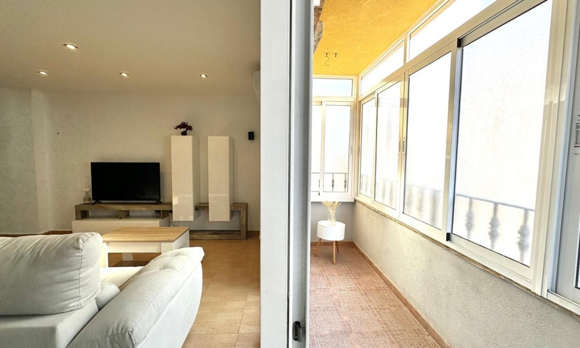 Revânzare - Apartament -
Torrevieja - Centro