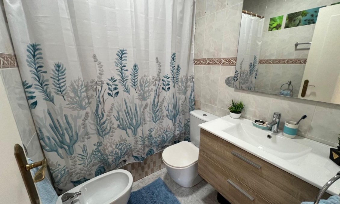 Revânzare - Town House -
Torrevieja - Calas Blanca