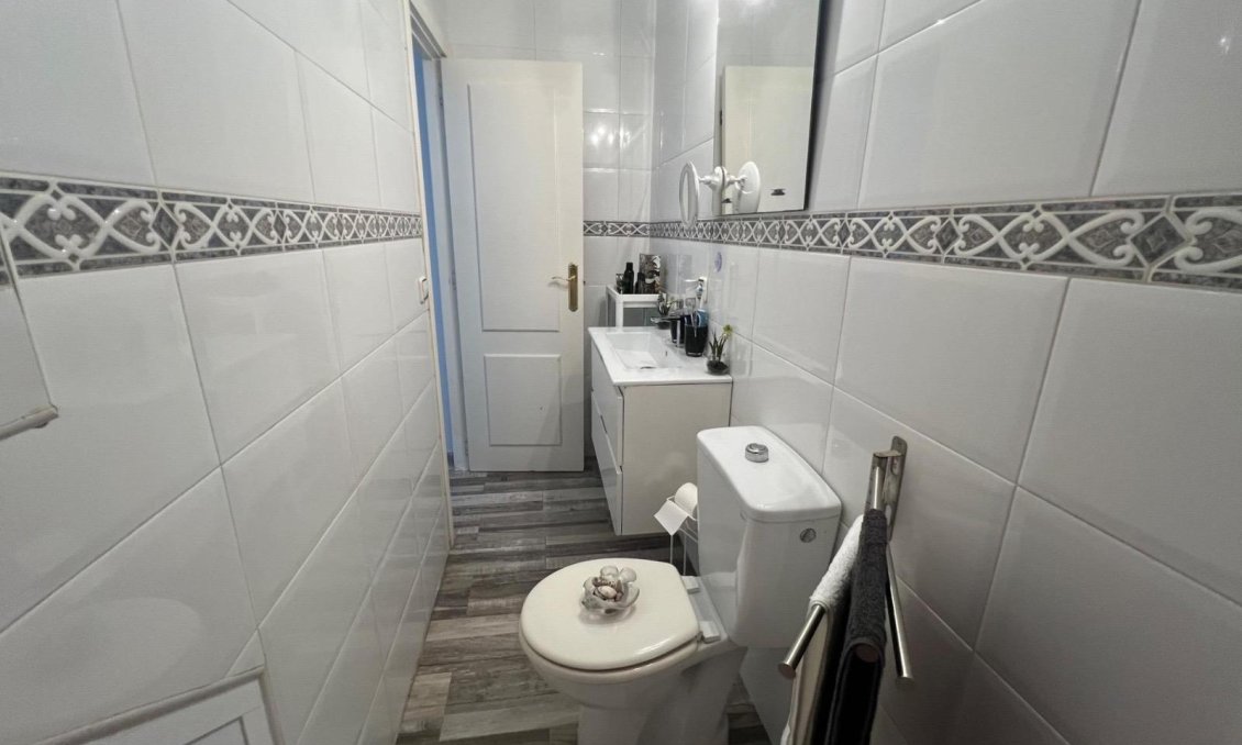 Revânzare - Town House -
Torrevieja - Calas Blanca