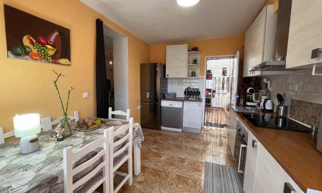 Revânzare - Town House -
Torrevieja - Calas Blanca