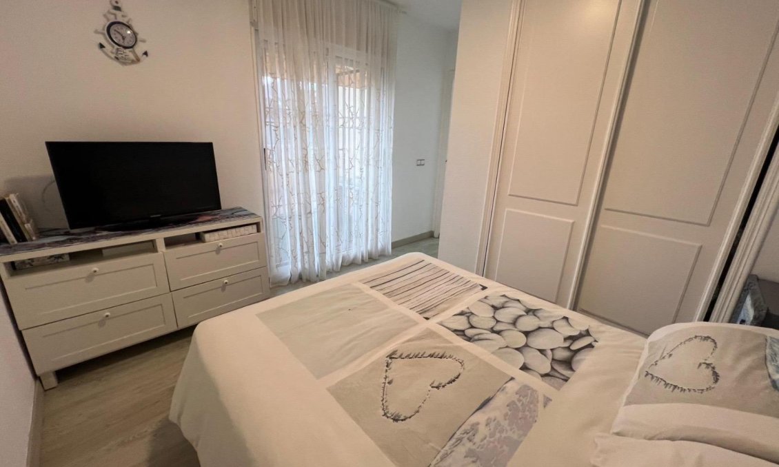 Revânzare - Town House -
Torrevieja - Calas Blanca