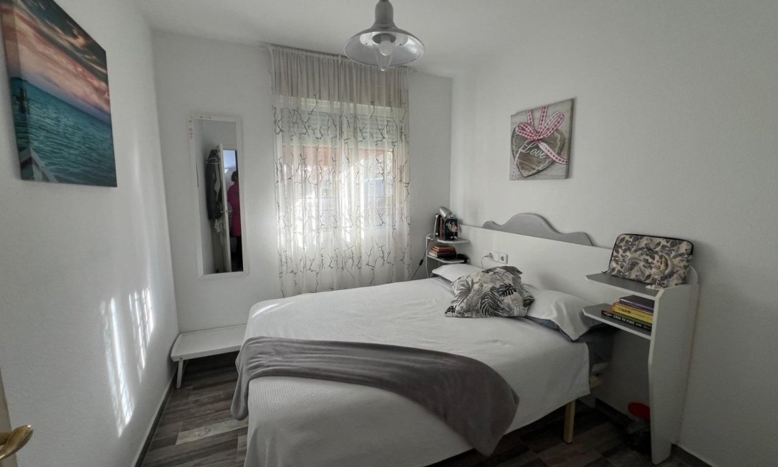 Revânzare - Town House -
Torrevieja - Calas Blanca