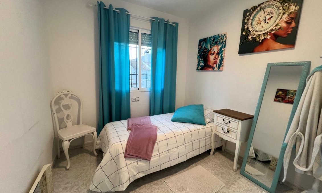 Revânzare - Town House -
Torrevieja - Calas Blanca