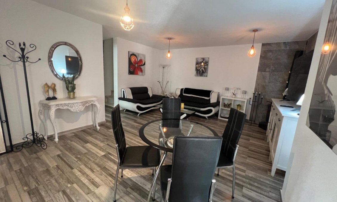 Revânzare - Town House -
Torrevieja - Calas Blanca