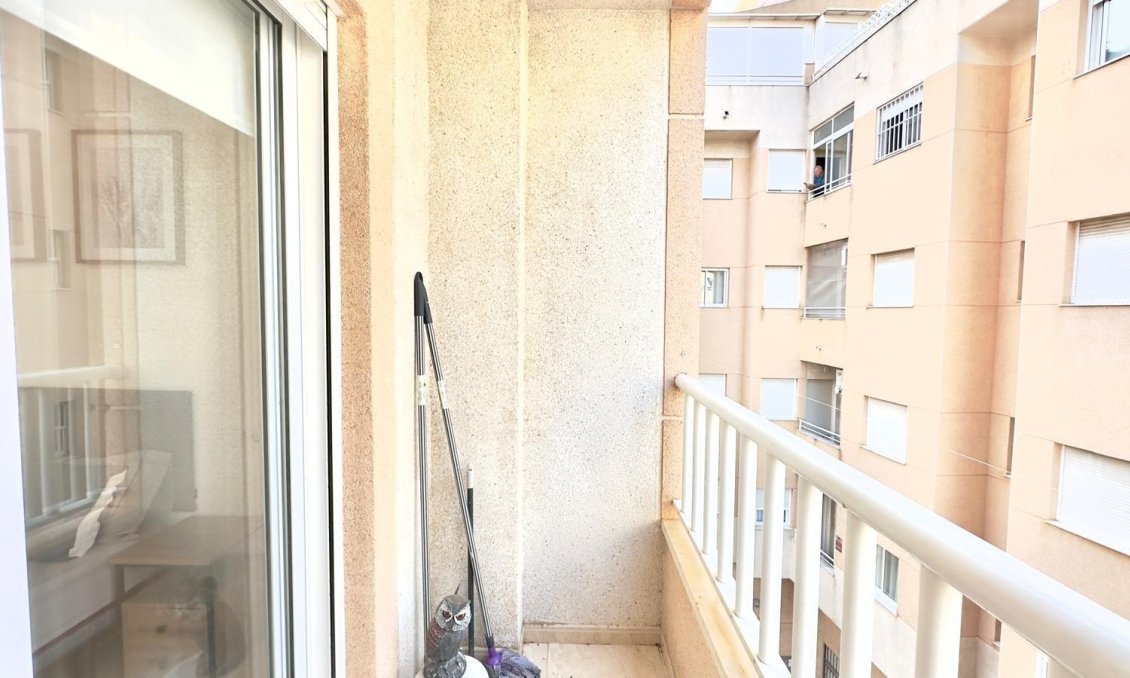 Revânzare - Apartament -
Torrevieja - Centro