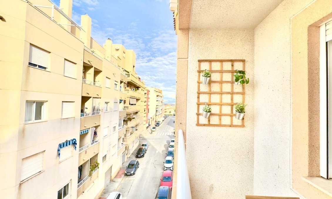 Revânzare - Apartament -
Torrevieja - Centro