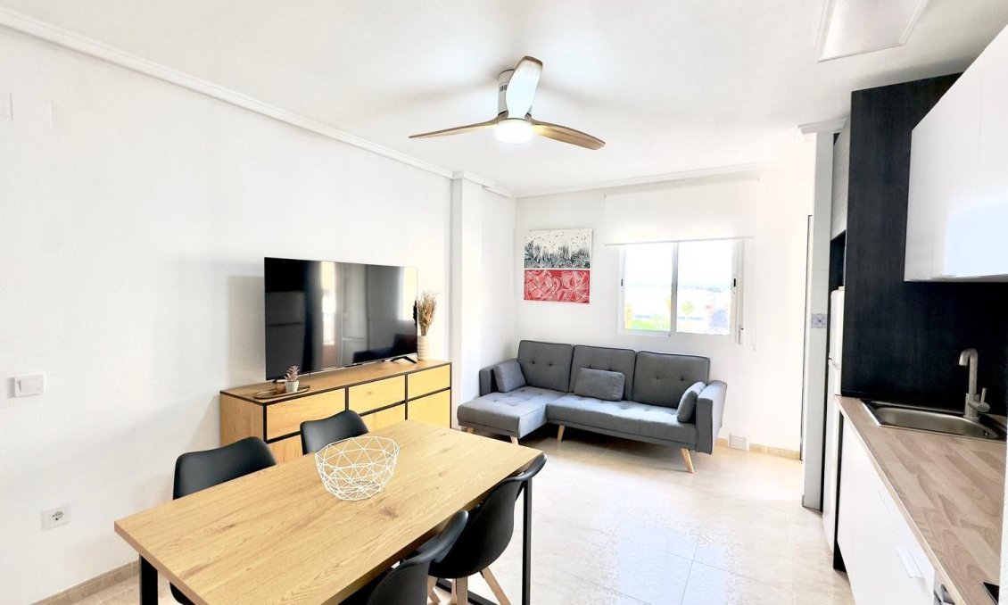 Revânzare - Apartament -
Torrevieja - Centro