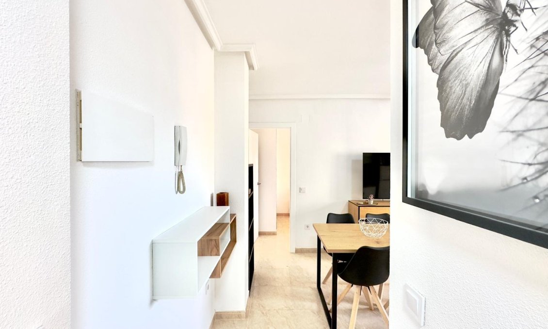 Revânzare - Apartament -
Torrevieja - Centro