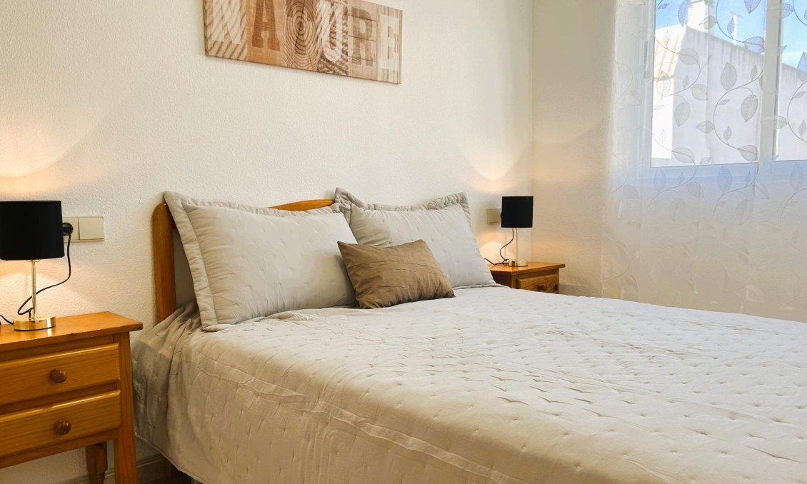 Revânzare - Apartament -
Torrevieja - El Molino