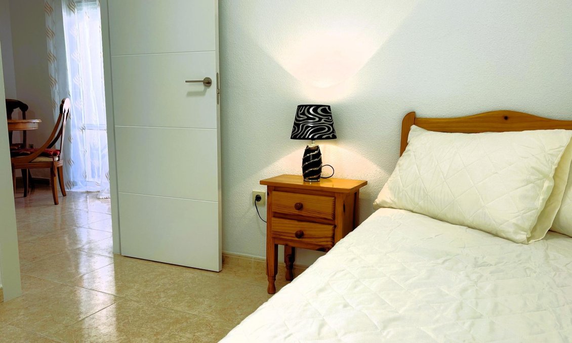 Revânzare - Apartament -
Torrevieja - El Molino