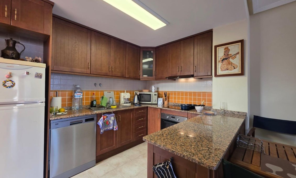 Segunda mano - Bungalow -
Torrevieja - Zona Los Frutales