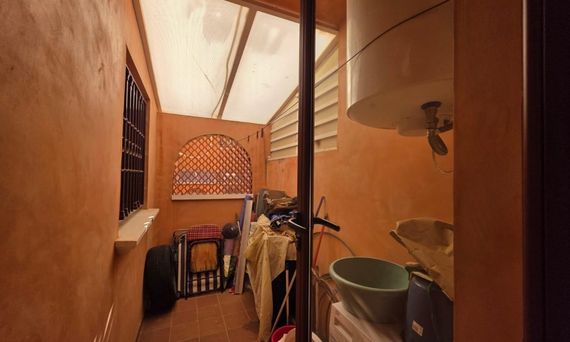 Segunda mano - Bungalow -
Torrevieja - Zona Los Frutales