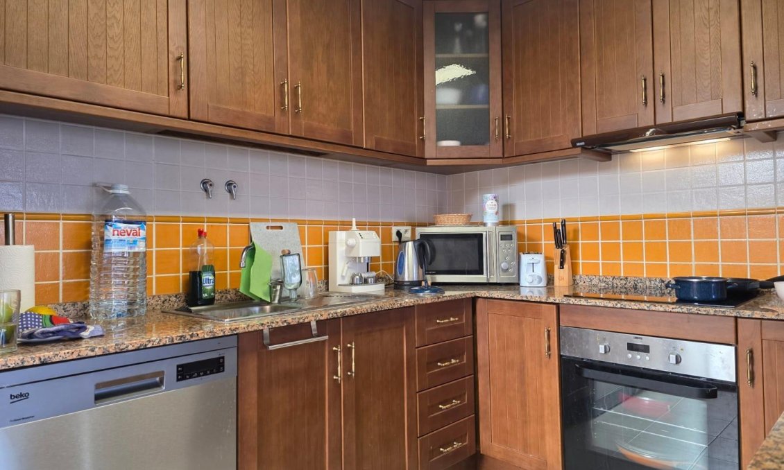 Segunda mano - Bungalow -
Torrevieja - Zona Los Frutales