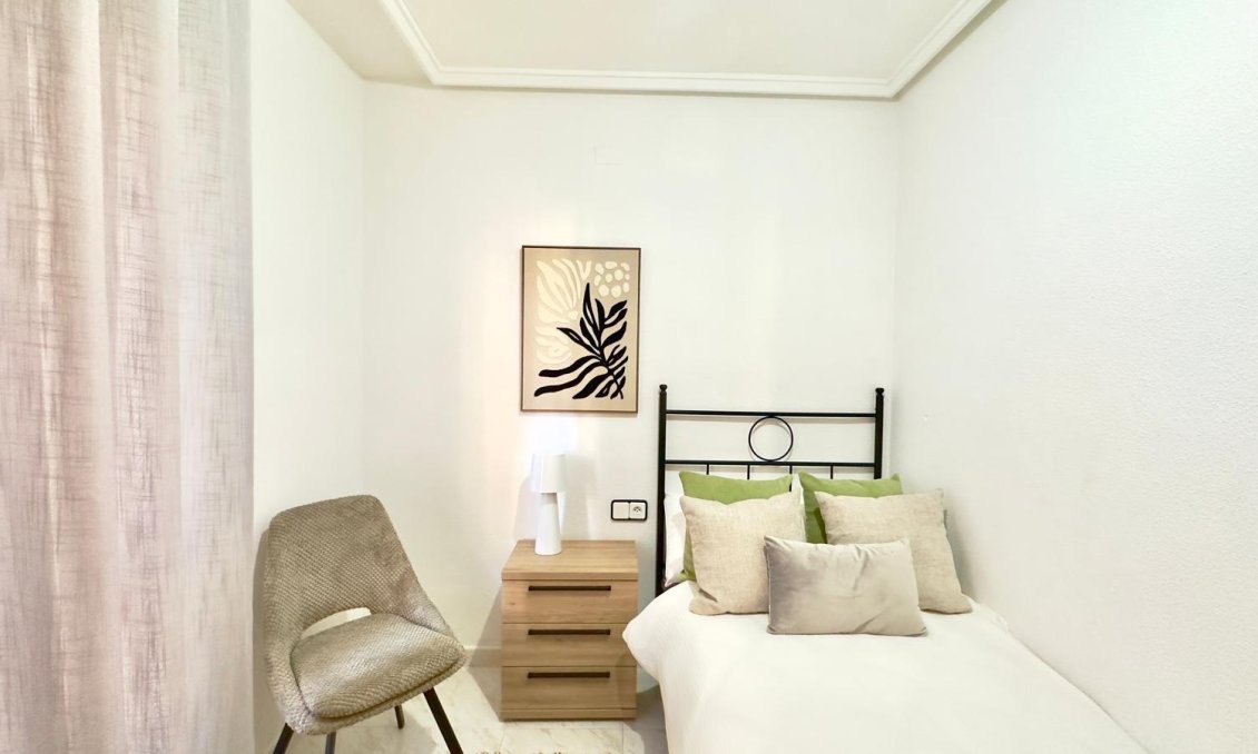 Használt Ingatlanok - Apartman -
Torrevieja - Playa del Cura