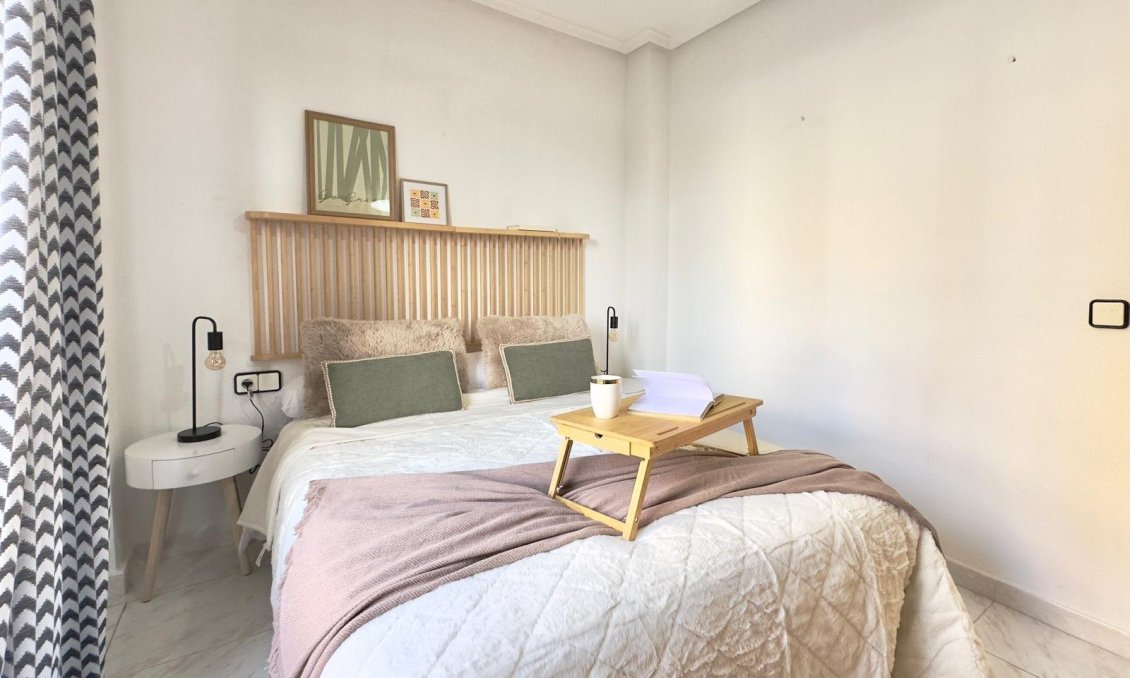 Használt Ingatlanok - Apartman -
Torrevieja - Playa del Cura