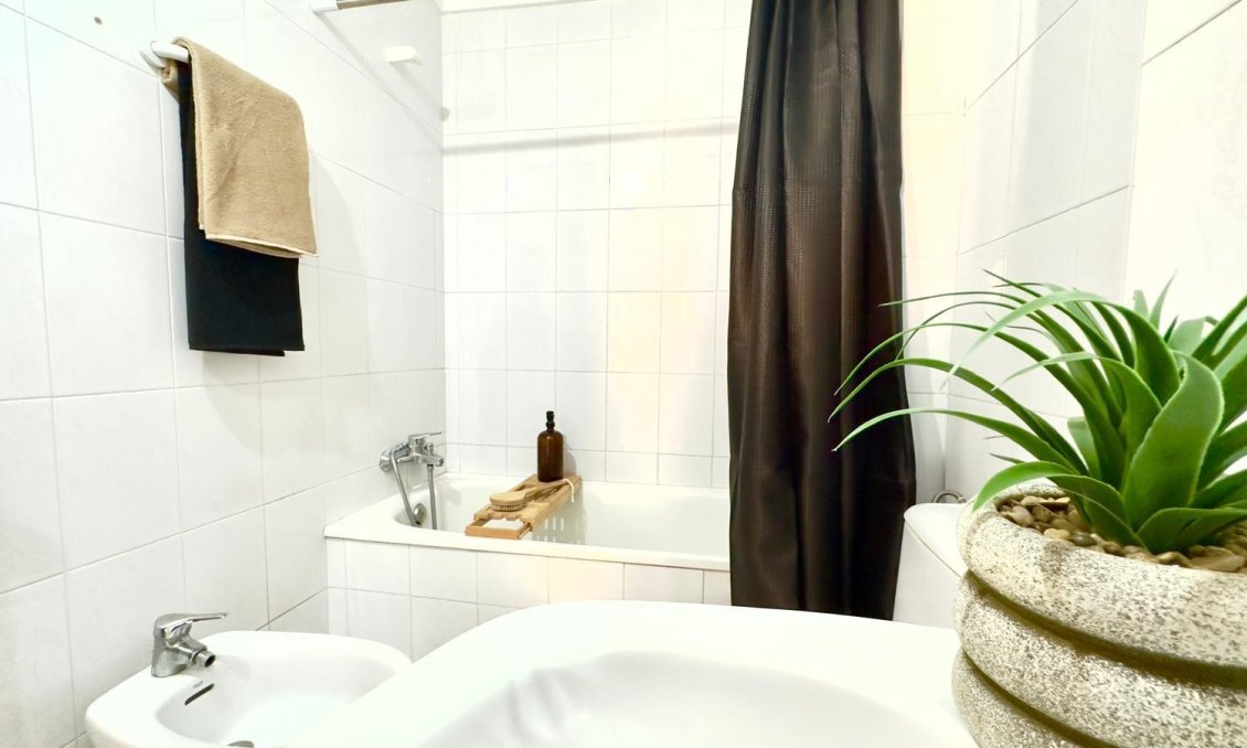 Használt Ingatlanok - Apartman -
Torrevieja - Playa del Cura