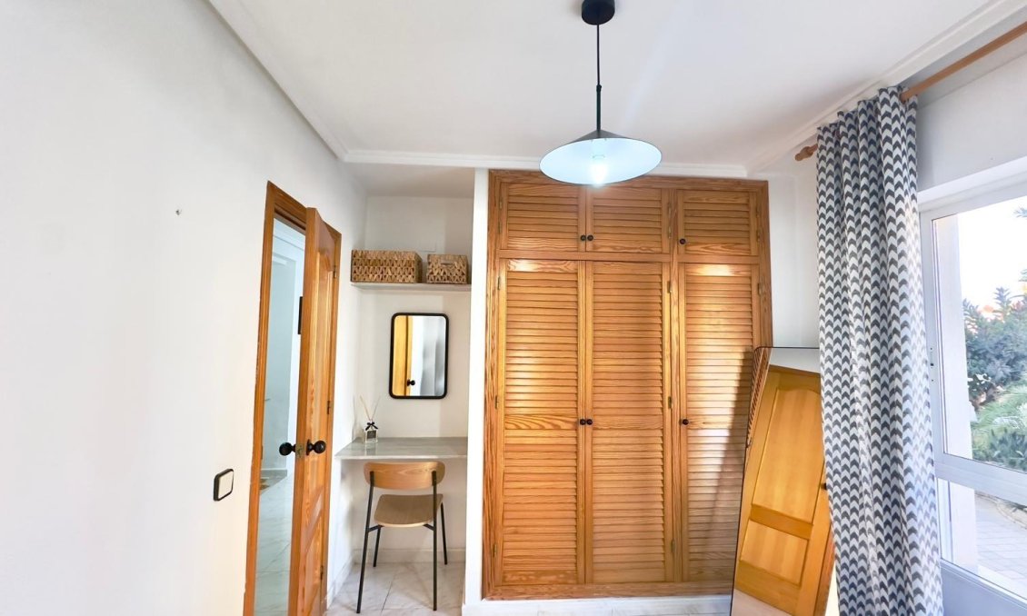 Használt Ingatlanok - Apartman -
Torrevieja - Playa del Cura