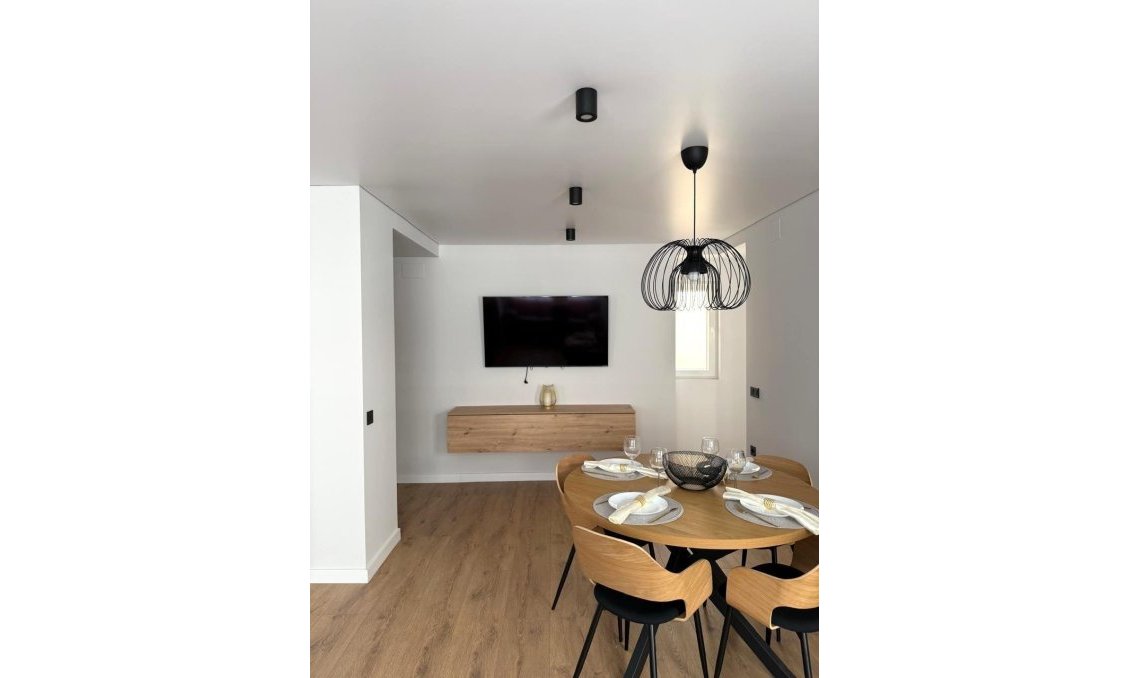 Segunda mano - Apartamento -
Torrevieja - Paseo Maritimo