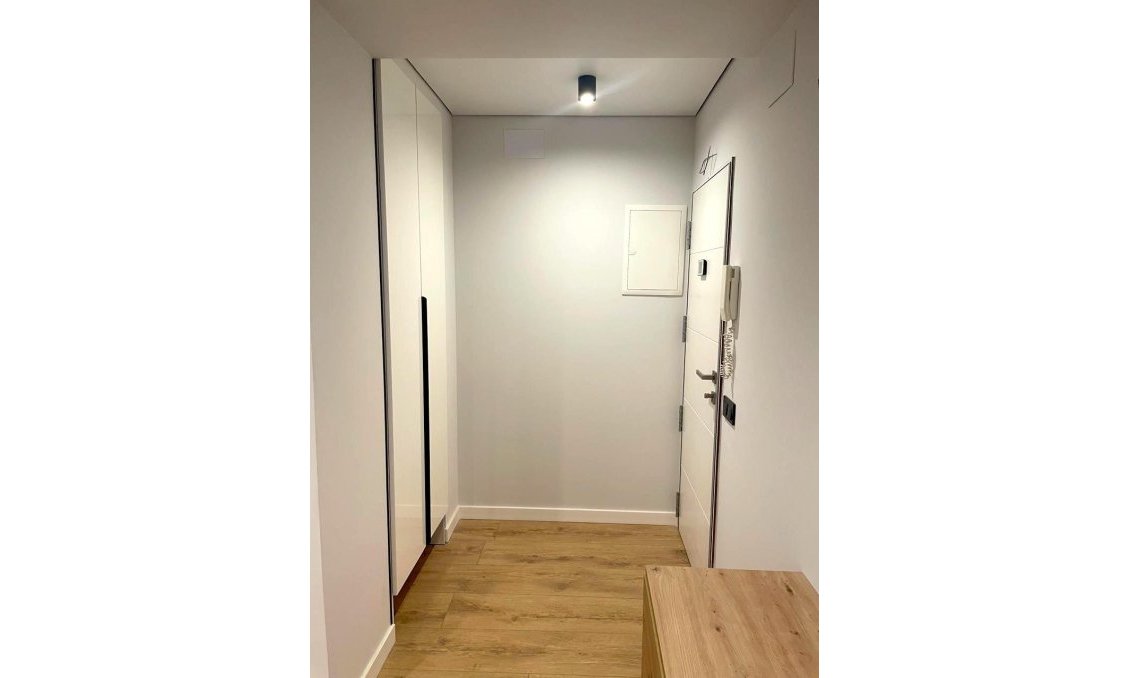 Segunda mano - Apartamento -
Torrevieja - Paseo Maritimo