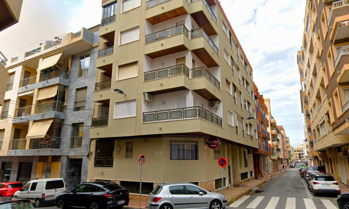 Segunda mano - Apartamento -
Torrevieja - Paseo Maritimo