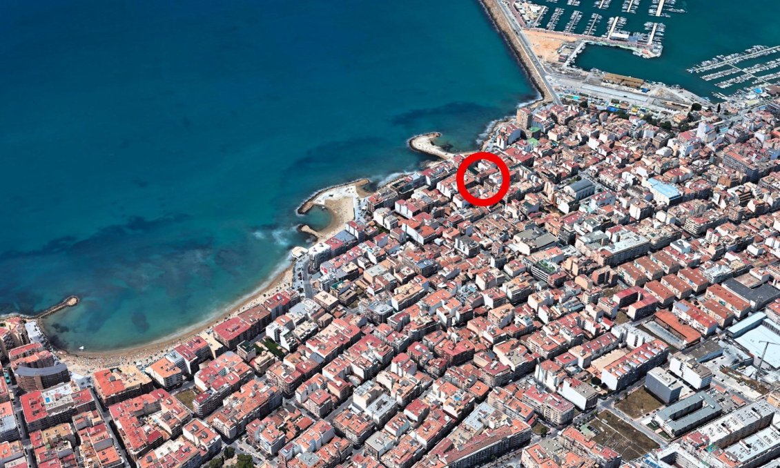 Segunda mano - Apartamento -
Torrevieja - Paseo Maritimo