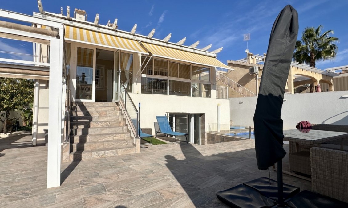 Segunda mano - Villa -
Orihuela Costa - Costa Blanca