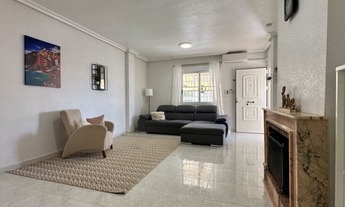 Segunda mano - Villa -
Orihuela Costa - Costa Blanca