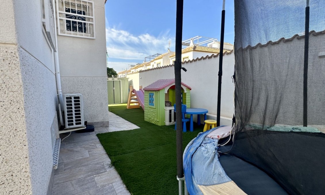 Segunda mano - Villa -
Orihuela Costa - Costa Blanca