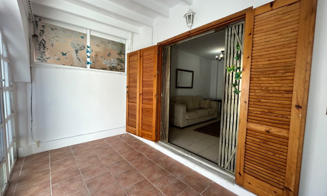 Használt Ingatlanok - Sorház -
El Chaparral - Inland