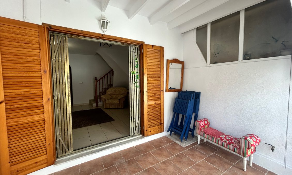 Használt Ingatlanok - Sorház -
El Chaparral - Inland