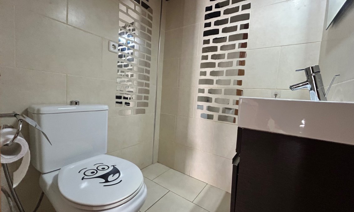 Használt Ingatlanok - Sorház -
El Chaparral - Inland