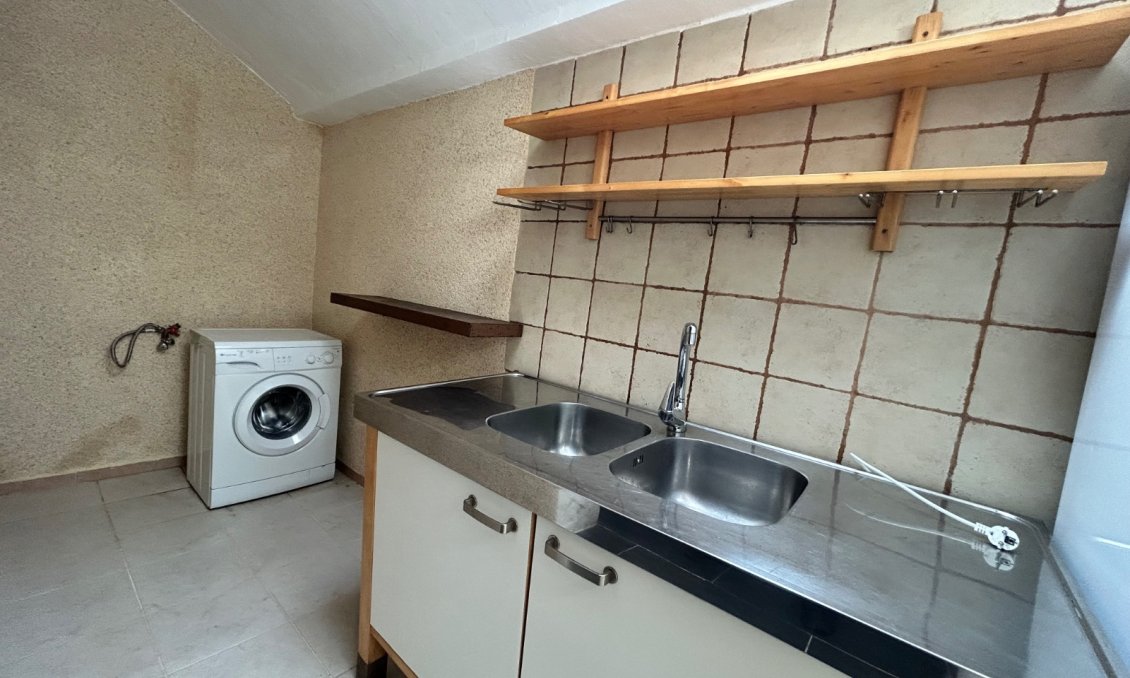 Használt Ingatlanok - Sorház -
El Chaparral - Inland