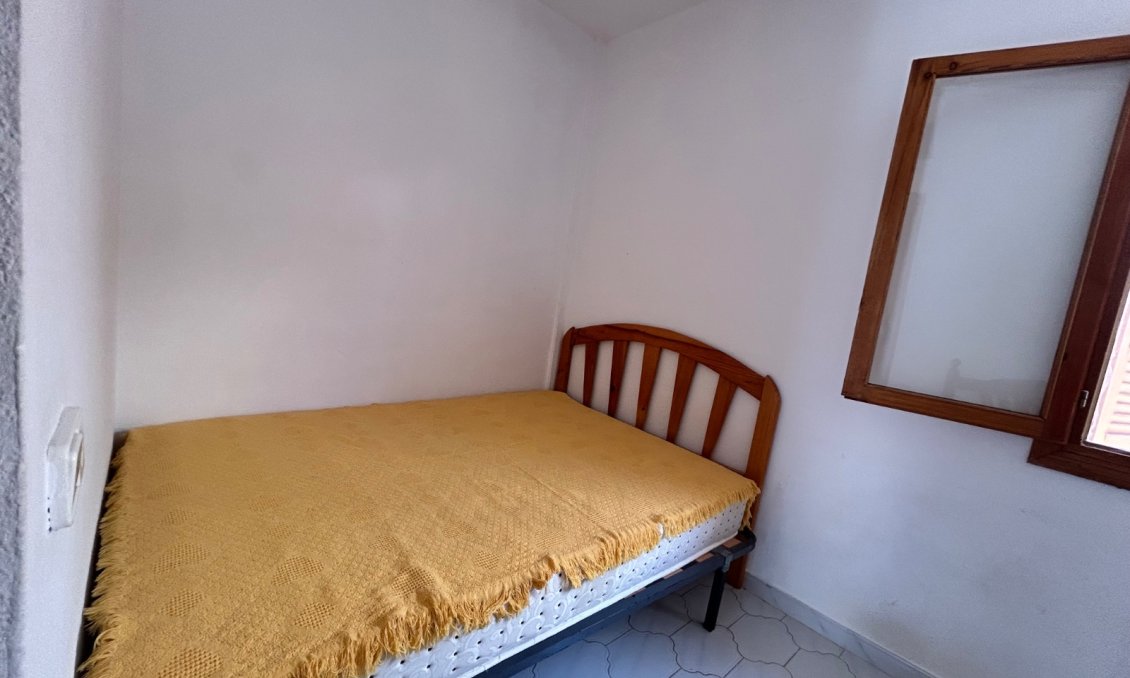 Használt Ingatlanok - Sorház -
El Chaparral - Inland