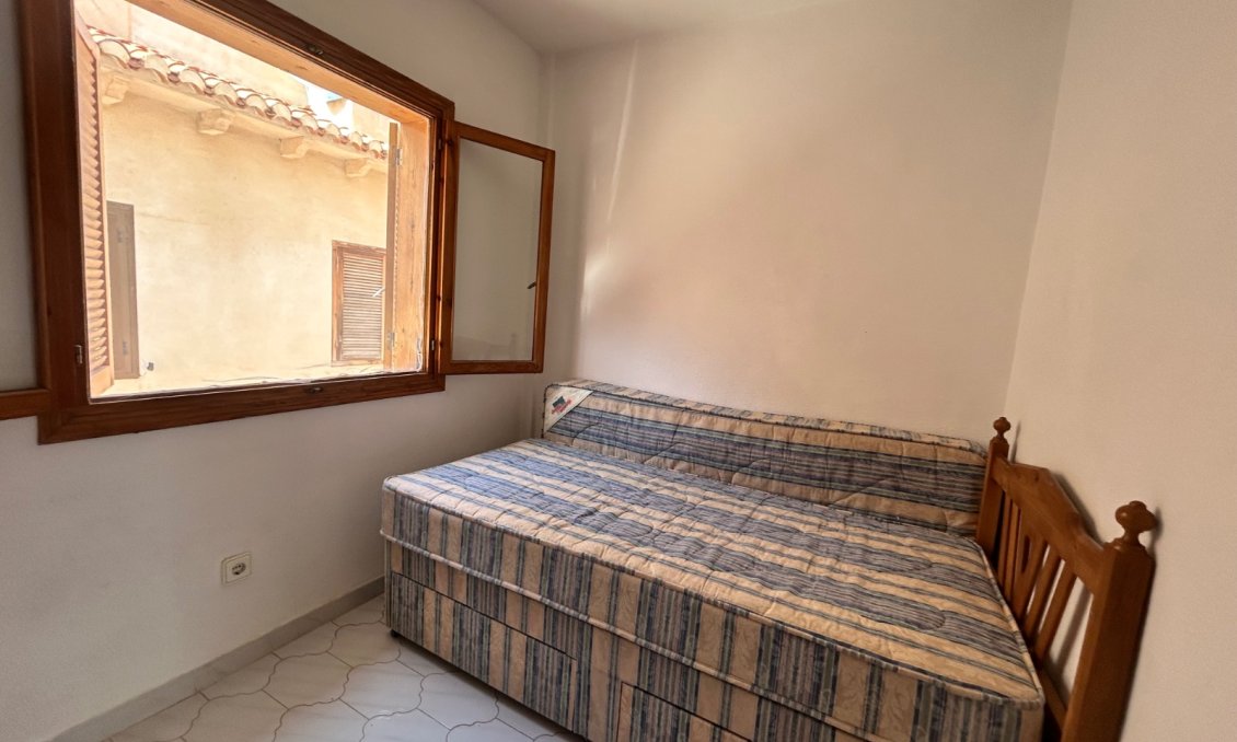 Használt Ingatlanok - Sorház -
El Chaparral - Inland