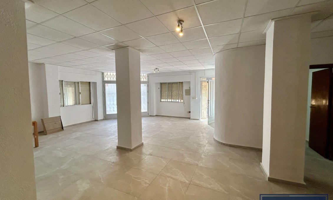 Segunda mano - Apartamento -
Torrevieja - Centro